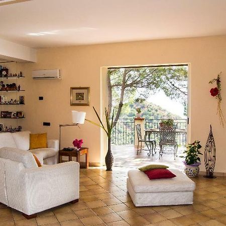Casa Vacanze Gallodoro Летоянни Экстерьер фото