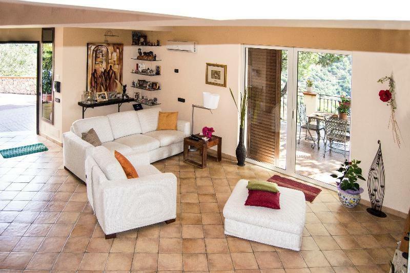 Casa Vacanze Gallodoro Летоянни Экстерьер фото