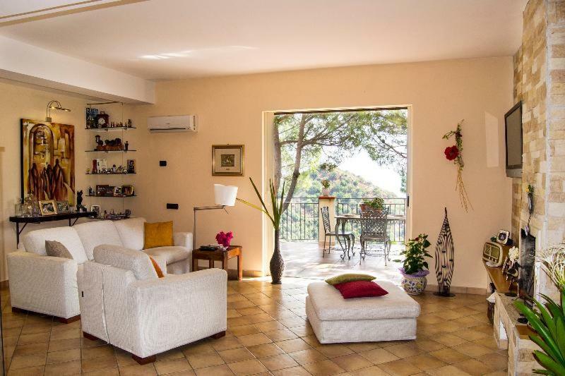 Casa Vacanze Gallodoro Летоянни Экстерьер фото